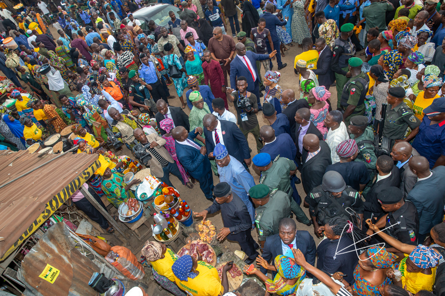 315th November 2018 - VP takes TraderMoni to Bodija and Oje Markets in Ibadan